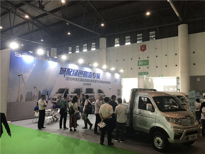 SRM鑫源新能源全系產品閃耀2019第五屆成都國際新能源汽車及電動車展覽會